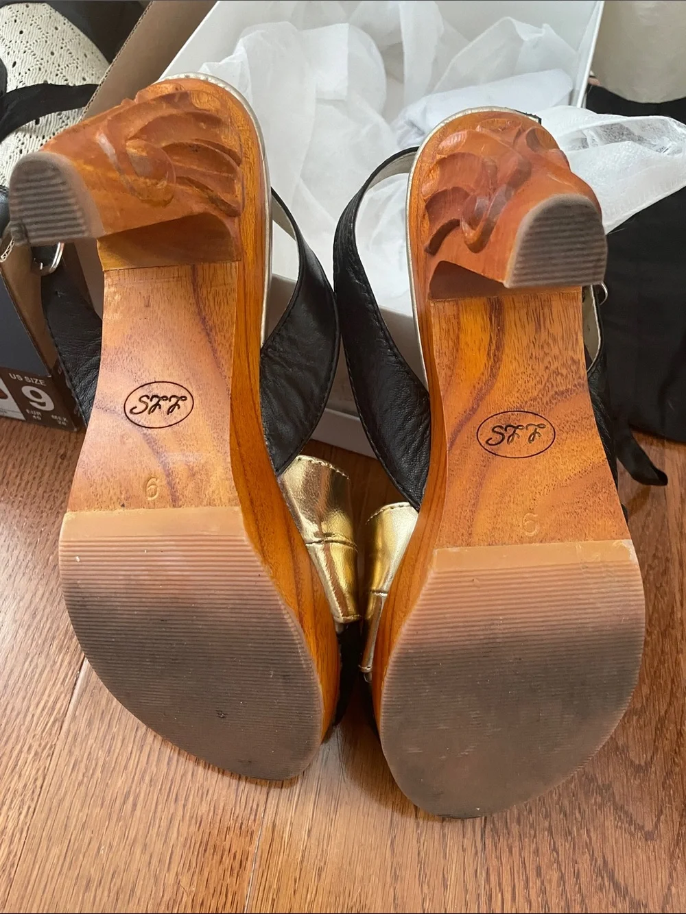 Lucky Lou Shoes reposhing this
